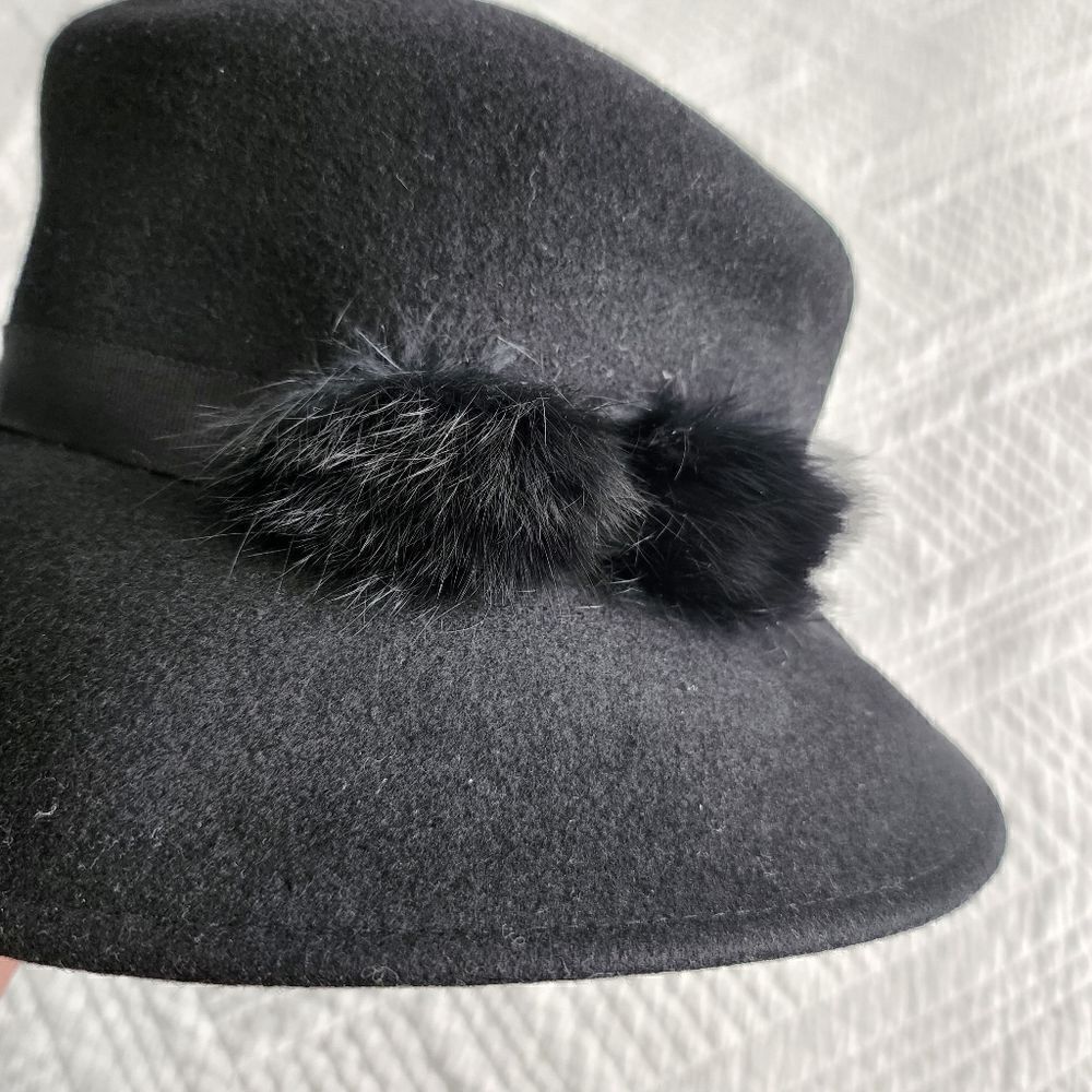 Laura Tyler 100% wool lady's black hat